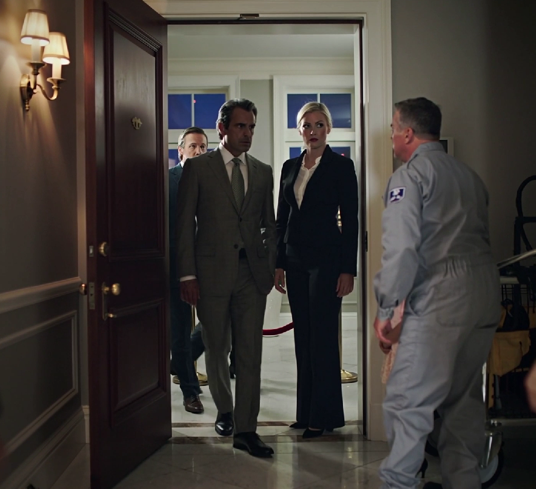 CEO’s Little Girl Ran to Janitor, “They Beat My Mom, She’s Dying”—His Secret Skill Shocked Everyone